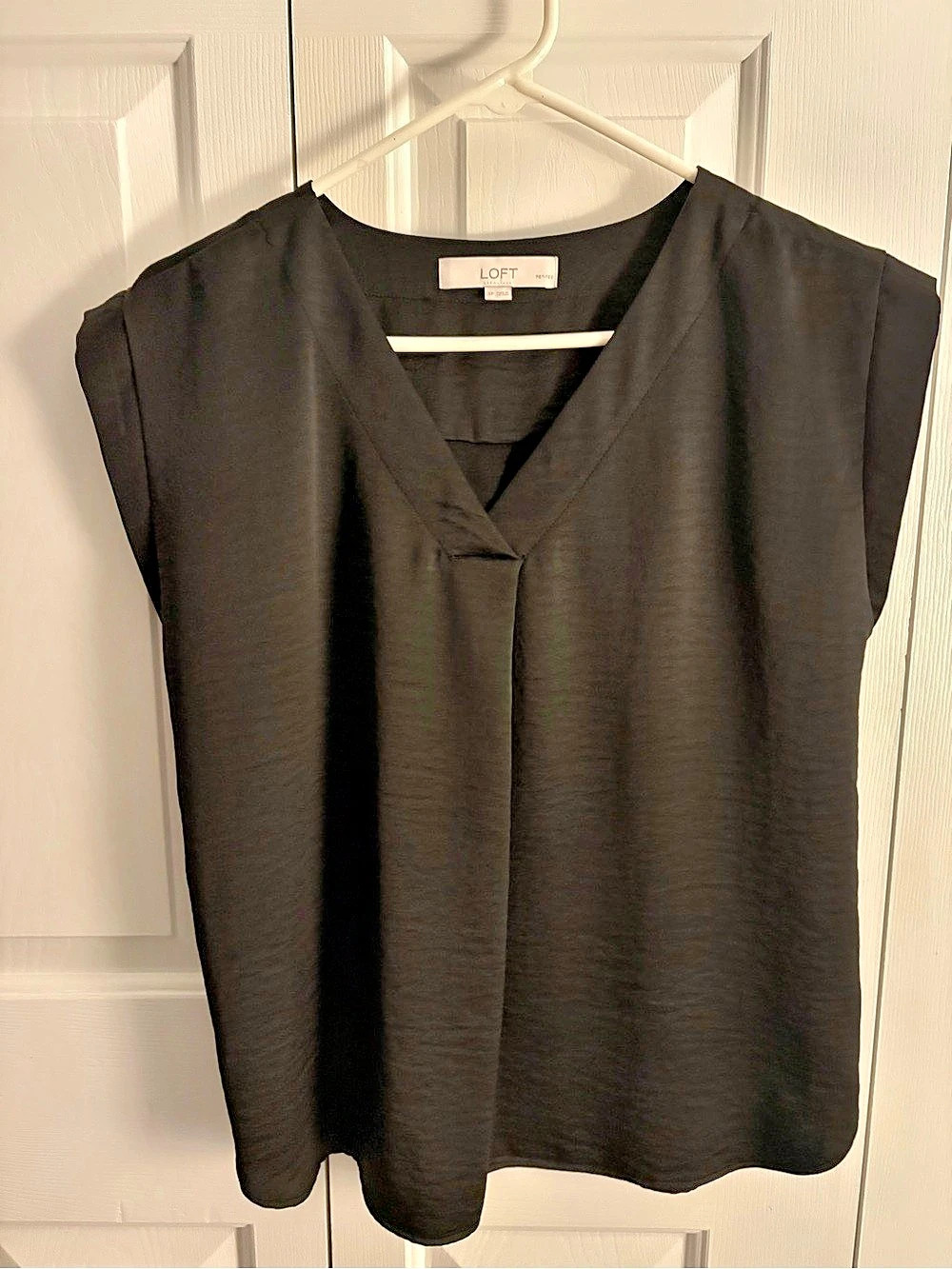 LOFT Women's Black Blouse Size Small Petite Like New